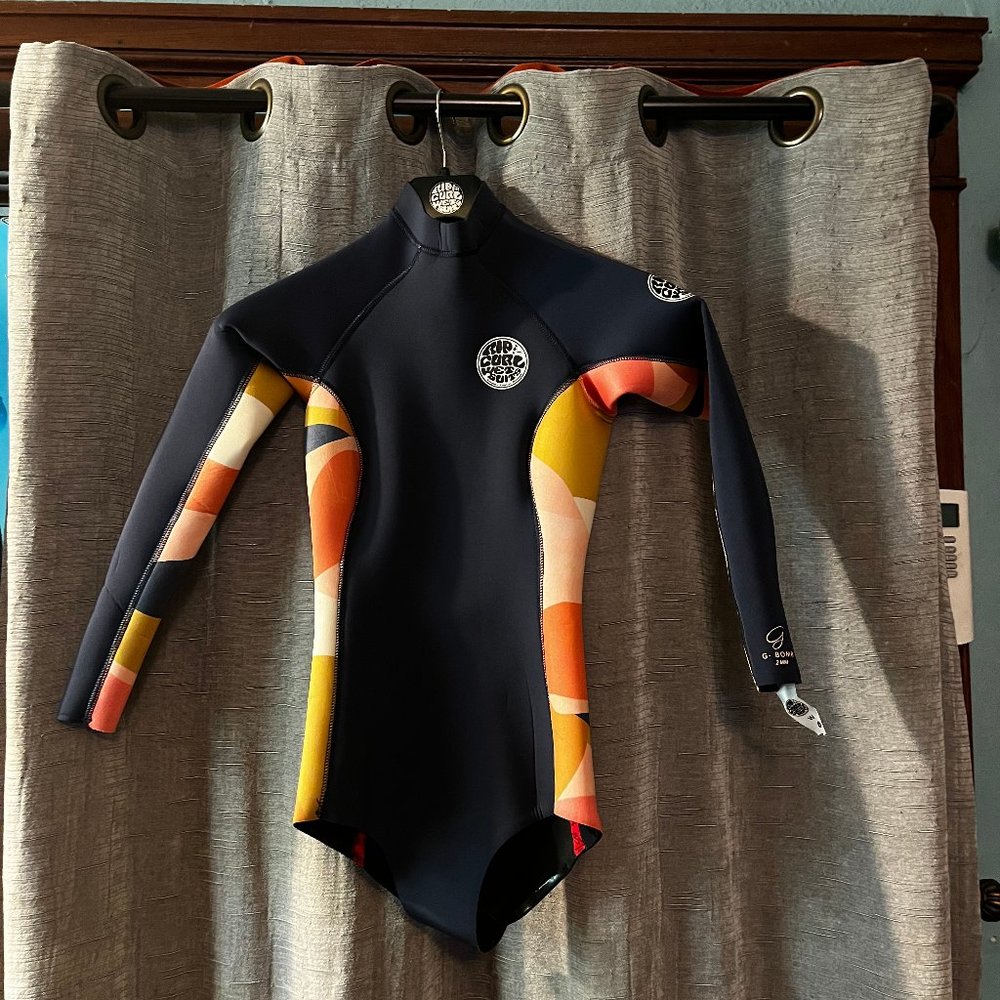 RIP CURL SPRINGSUIT (Fits like a size 1) New with Tags